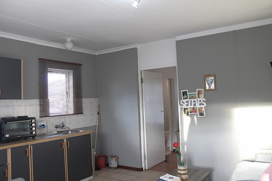 1 Bedroom Property for Sale in Strand Central Western Cape